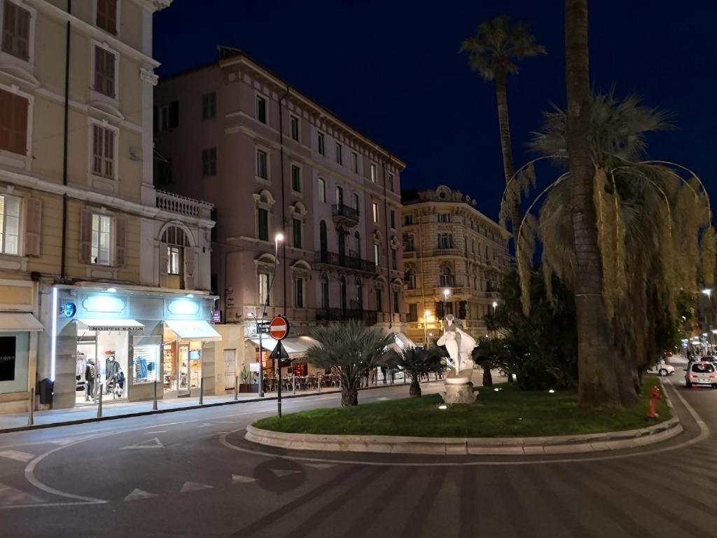 Petit Avec Classe Sanremo Bagian luar foto