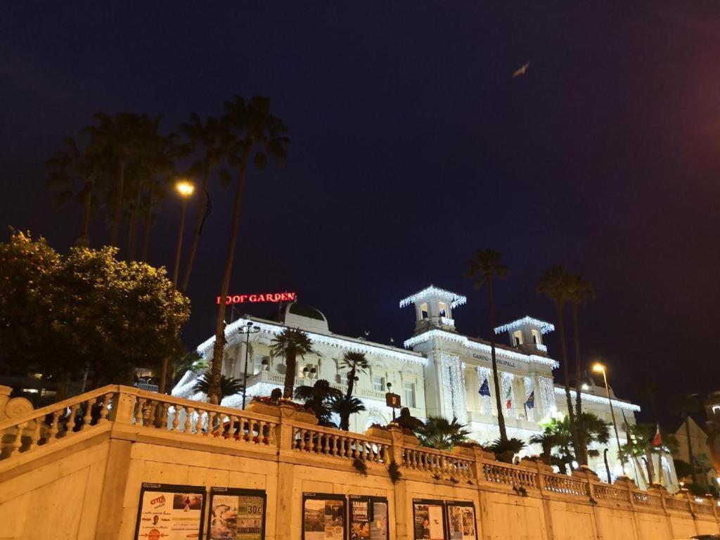 Petit Avec Classe Sanremo Bagian luar foto